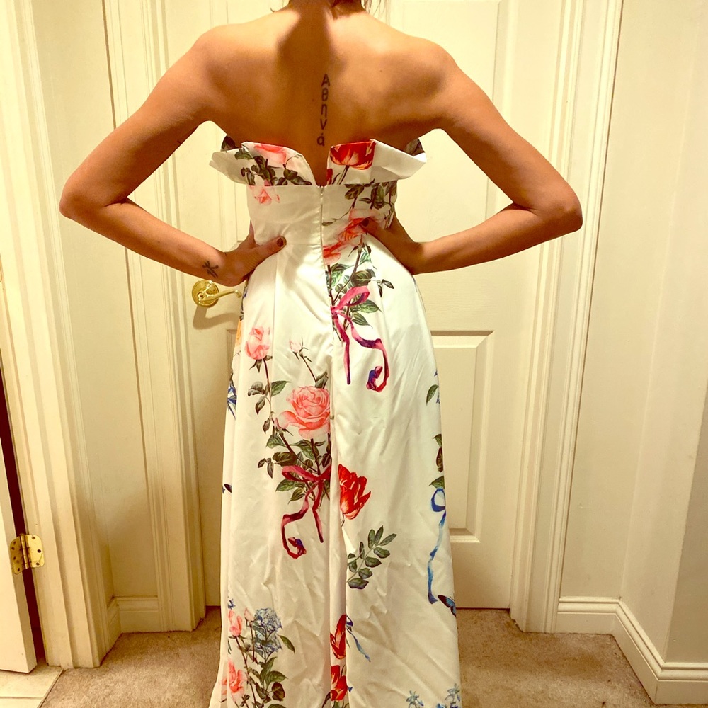 💃🏼BRAND NEW! Strapless Floral Dress